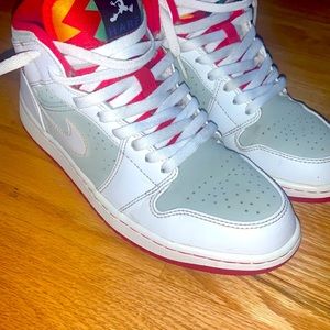 Hare one in decent condition, no box included or insole .